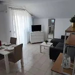 Antonella * Betina (Sibenik-Knin)