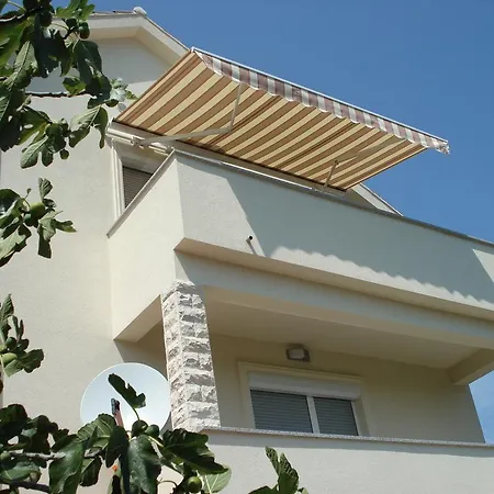 Antonella Apartman *