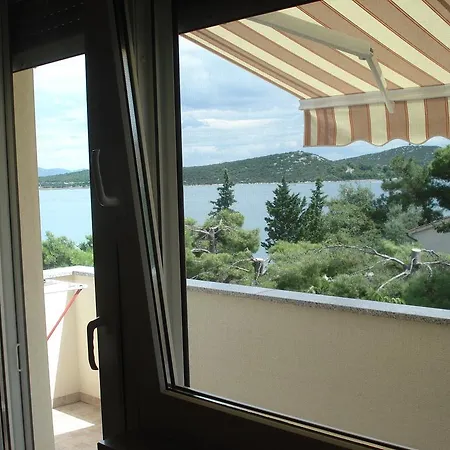 Antonella * Betina (Sibenik-Knin)