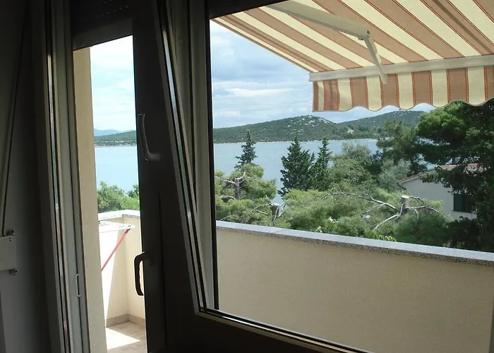 Antonella * Betina (Sibenik-Knin)